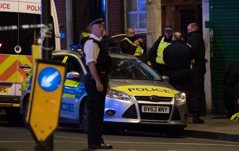Explozii controlate lângă Ambasada SUA din Londra