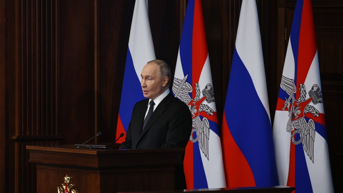 Vladimir Putin ține un discurs la Ministerul rus al Apărării Foto: Profimedia