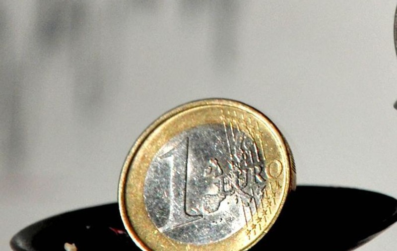 Condamnat la doi ani de închisoare pentru că a furat un euro