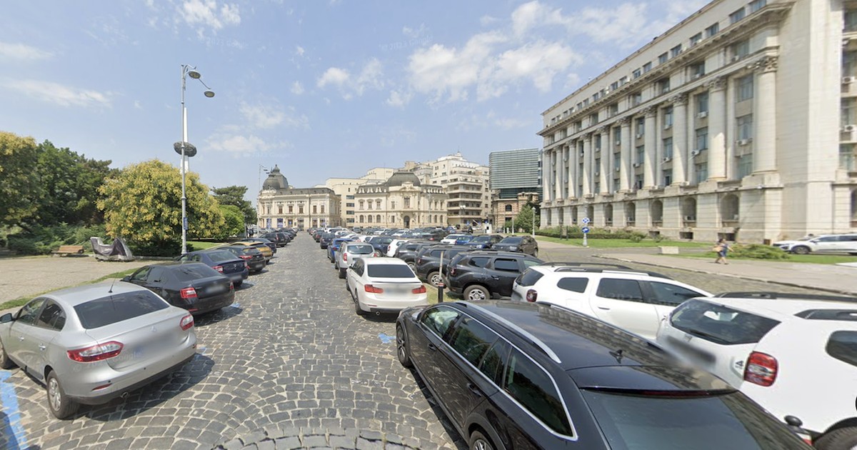 Piața Revoluției din București