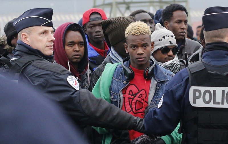 Jungla de la Calais, evacuată | Cele mai importante întrebări despre această operațiune de proporții