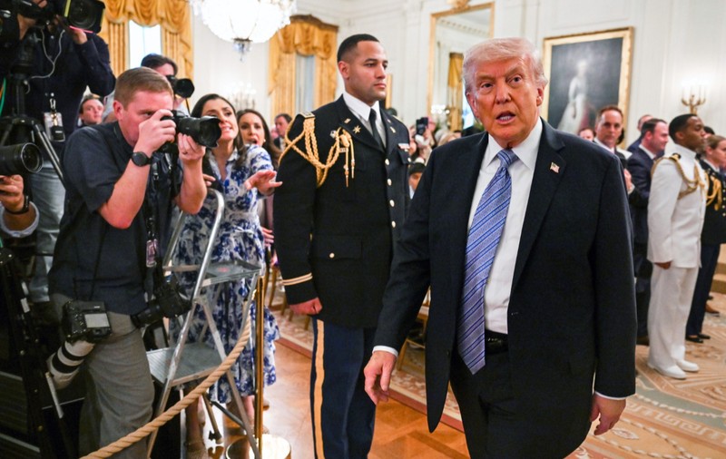 Donald Trump suspendă operațiunea de escortare a navelor din Strâmtoarea Ormuz după doar o zi pentru a ajunge la un acord cu Iranul