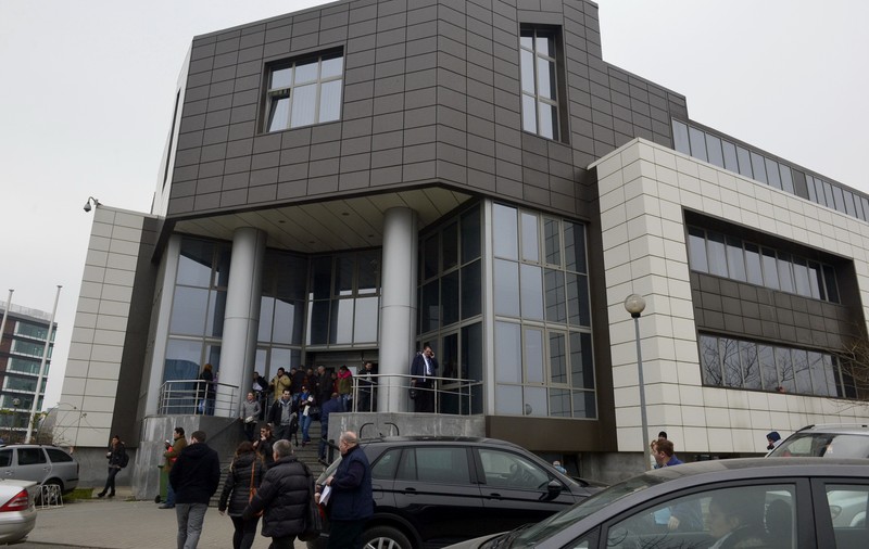 Șoferii care şi-au pierdut permisul de conducere sau cărora li s-a deteriorat pot cere un duplicat online. Anunțul MAI