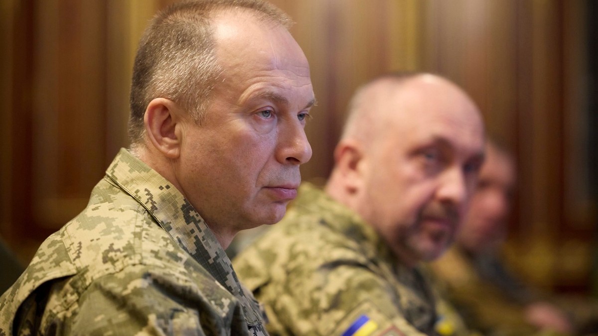 Generalul Oleksandr Sîrskîi, în prim-plan Foto: Profimedia