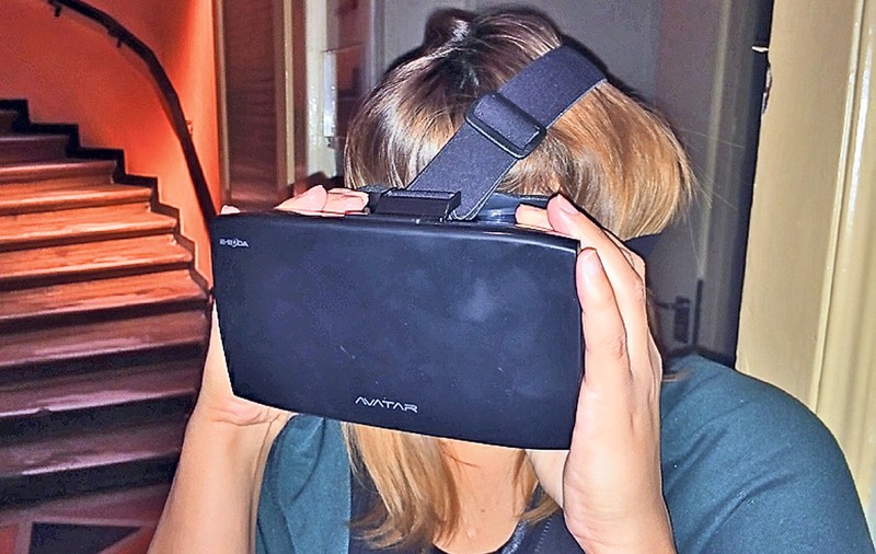 Nume de cod: Avatar! Sunt ochelari 3D şi te trimit în realitatea virtuală, direct din telefonul mobil
