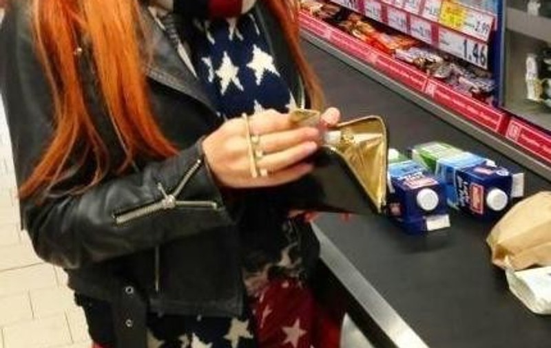 Vedete la cumpărături. Cu cine poţi să te întâlneşti la supermarket