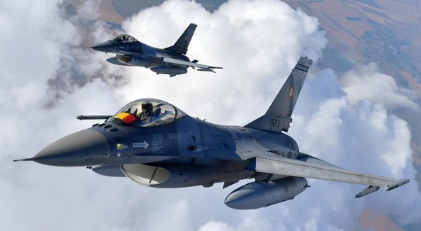 Două avioane de luptă F-16, ridicate pentru un exercițiu militar în Tulcea