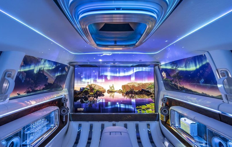 Mercedes-Benz Vision V anunță conceptul care redefinește confortul: călătorii cu cinema la bord