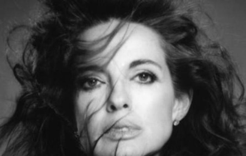 Era DIVA ABSOLUTĂ, acum e back in business: "Sue Ellen" se întoarce în forţă. Trebuie s-o vezi, arată genial la 71 de ani!  FOTO