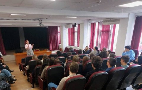 Cu ce se ocupă acum fiica avocatului din Brașov care a plătit un asasin să-i ucidă mama: „Am trăit o Apocalipsă”