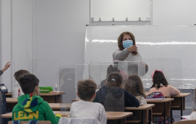 În România, 90% dintre dascălii de la clasele I-IV sunt femei. Care e situația în lume și cum se explică - studiu