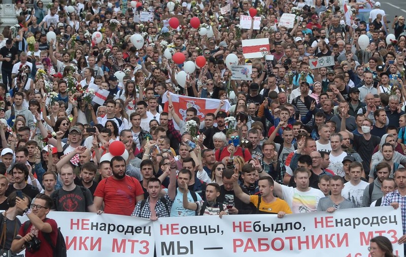 Regimul Lukașenko, sub o presiune tot mai mare: noi proteste masive în Belarus, în vreme ce statele UE cer impunerea de sancțiuni
