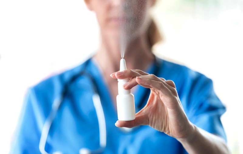 OMS: A doua generație de vaccinuri anti-COVID-19 ar putea include spray-uri nazale sau pastile
