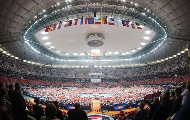 Record de spectatori pentru un meci de volei din Europa: 65.000 de oameni au fost la Polonia - Serbia, deschiderea CE masculin 2017 | FOTO&VIDEO