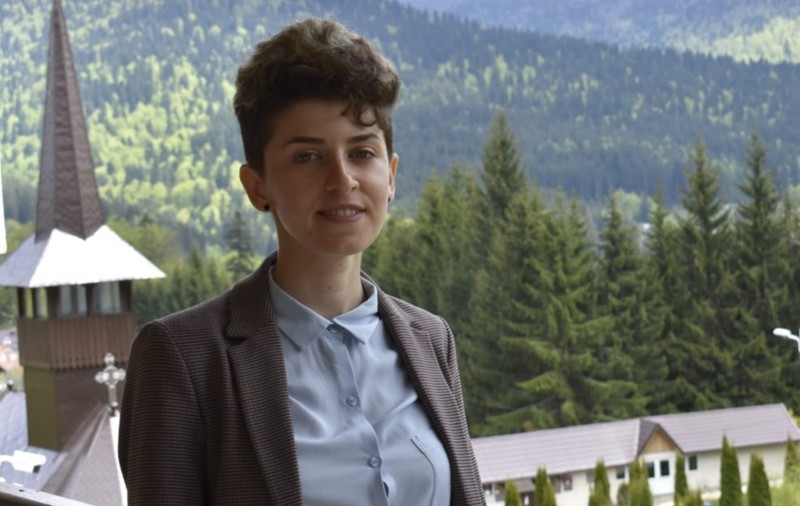 Geanina se luptă de patru ani cu boala, un cancer care i-a invadat trupul a doua oară. Tânăra de 22 de ani are nevoie de 25.000 de euro pentru investigații și ședințe de imunoterapie în Turcia