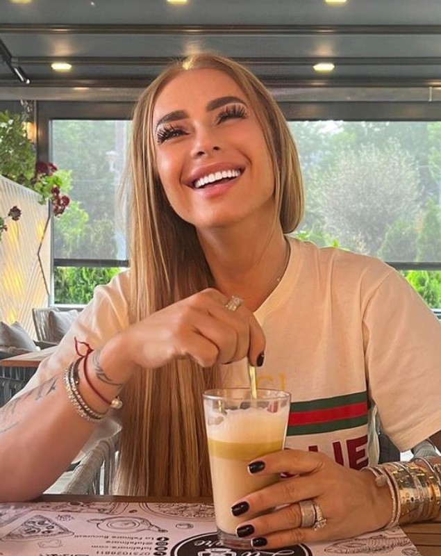 Anamaria Prodan reacționează după ce dosarul în care Laurențiu Reghecampf era acuzat de furt a fost clasat: „Va înapoia copiilor lui”