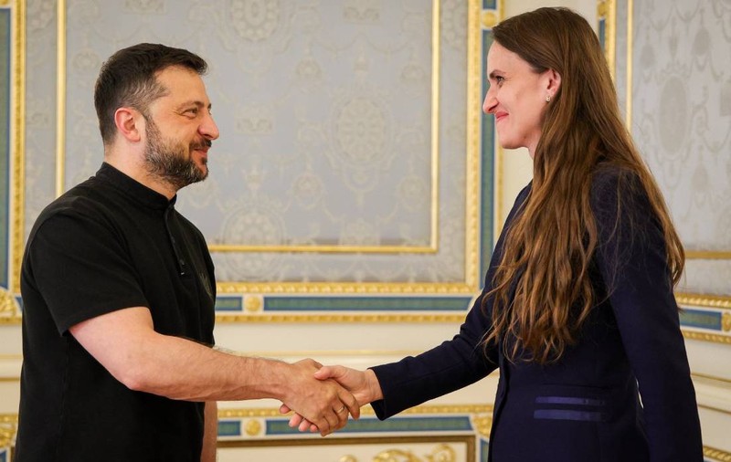 Oana Țoiu s-a întâlnit la Kiev cu Volodimir Zelenski. Despre ce au discutat cei doi