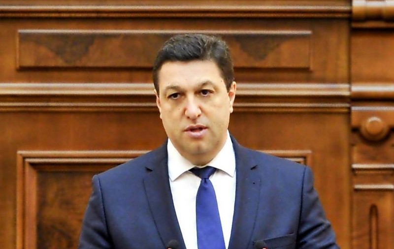 PSD interzice timp de doi ani orice privatizare. PNL anunţă că va sesiza CCR