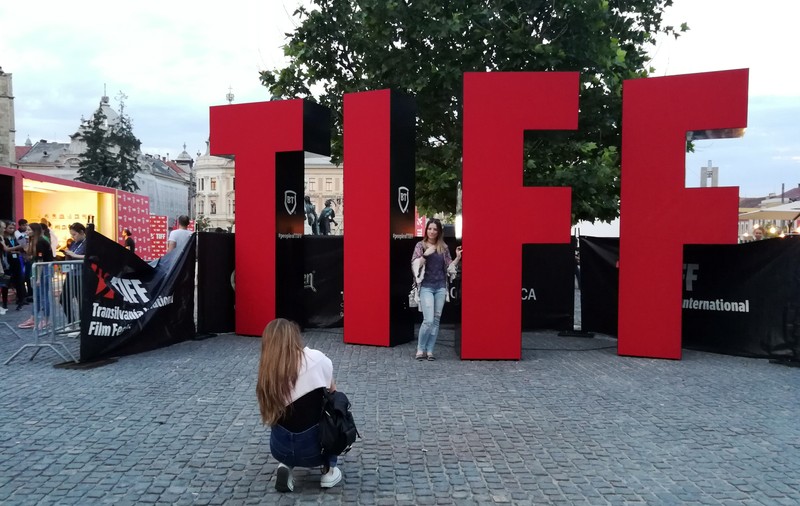 REPORTAJ/ Cum se schimbă Clujul când apare TIFF-ul. Trecătorii, la braț cu actorii!