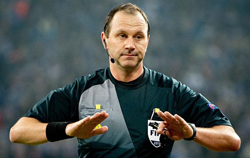 România-Irlanda de Nord, arbitrată de un suedez ! Ce au făcut românii cu el la centru