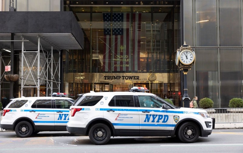 Poliția din New York, în „alertă maximă”, după ce Trump a fost pus sub acuzare. Fostul președinte, așteptat să se predea marți