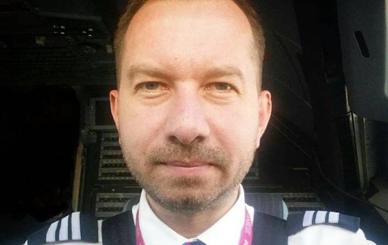Mihai Sturzu a devenit pilot de linie. “Lucrez la cea mai mare companie aeriană din țară”