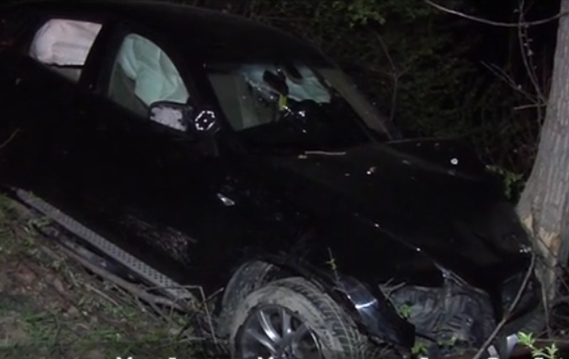 Fosta iubită a fiului lui Radu Mazăre a intrat cu mașina într-un copac, pe Șoseaua Pipera. După accident, s-a certat cu polițiștii