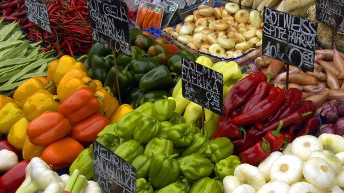 Dezastru în agricultură: Importul de produse agroalimentare a crescut cu 66% în primele trei luni, Lidl a ajuns cel mai mare importator de legume. Legume pe tarabă
