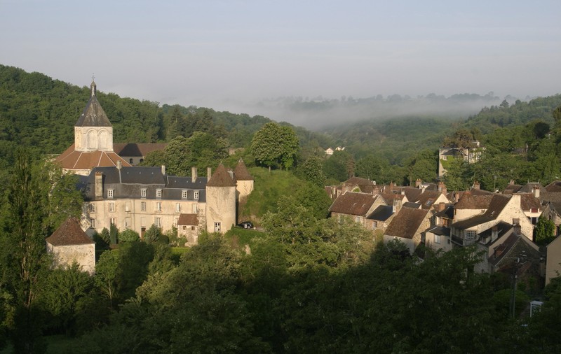 Comisarul european Thierry Breton și-a cumpărat discret, în urmă cu câteva luni, un castel din centrul Franței