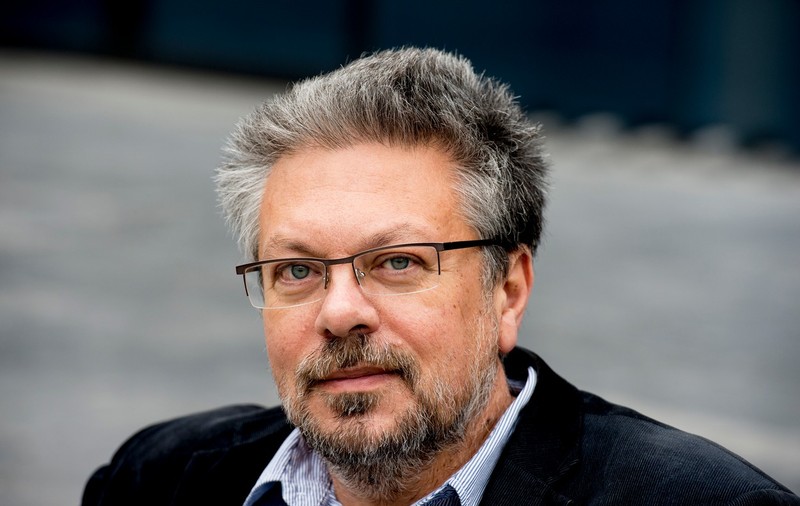Mare scriitor rus avertizează că pericolul războiului nuclear este real. Speră doar că „unul dintre supușii săi nu-i va îndeplini acest ultim ordin” lui Putin