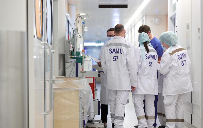 INTERVIU | Ambasadorul Luca Niculescu: „Aproape 10.000 de medici și asistenți români salvează vieți în Franța”