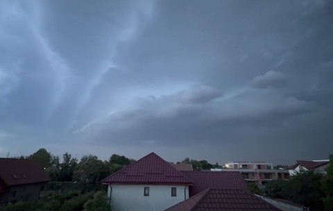 Cod galben de furtuni și vijelii în România: Zonele lovite de grindină și ploi torențiale. Alertă ANM pe regiuni