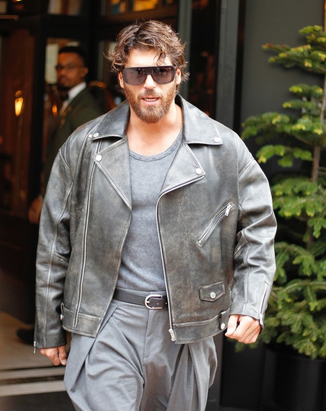 Can Yaman a fost arestat în Istanbul. Ce acuzații i se aduc celebrului actor turc