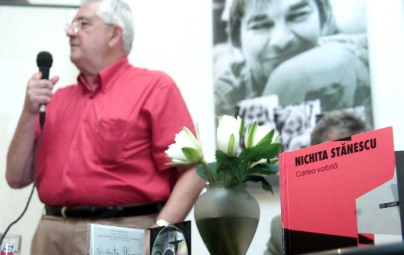 Criticul literar Matei Călinescu a încetat din viaţă