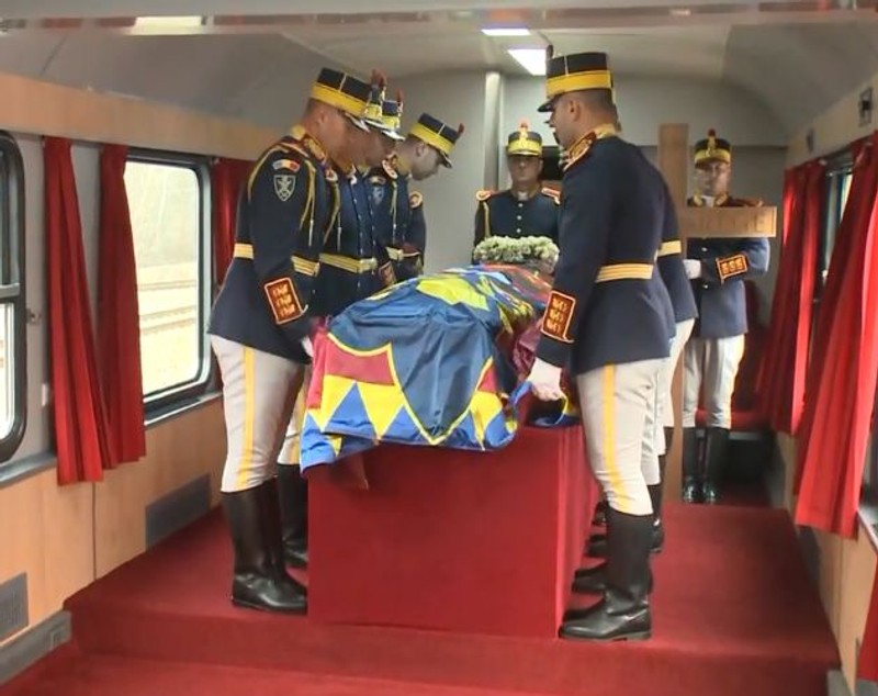 FOTO&VIDEO. România și-a luat rămas bun de la Regele Mihai. Ultimul drum pentru ultimul Rege al românilor