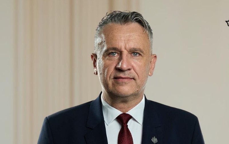 Deputat AUR trimis în judecată pentru că a instigat la incendierea instituțiilor publice: „Ar trebui să aruncăm în aer clădirile astea”