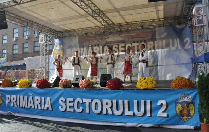 Spectacole în aer liber, GRATIS, weekendul acesta în Capitală