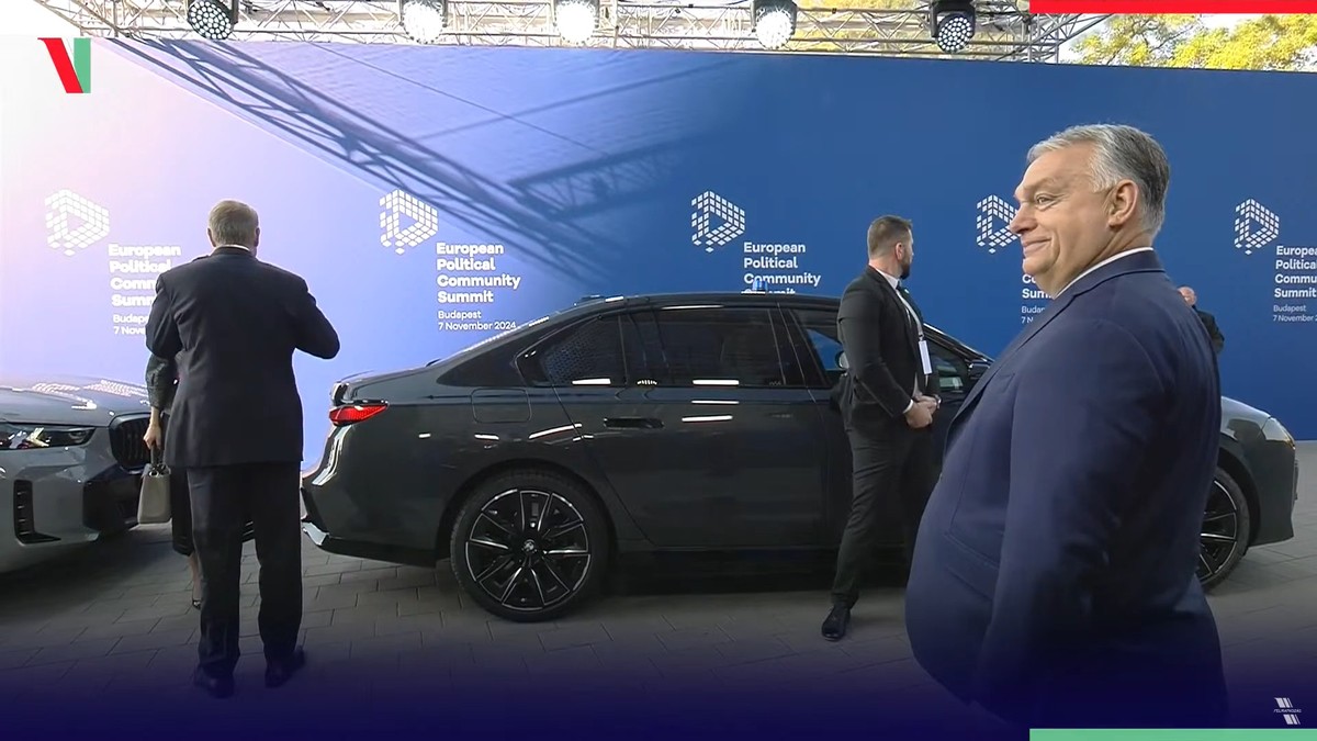 Klaus Iohannis a dat mâna cu Viktor Orban după ce i-a întors spatele 15 secunde