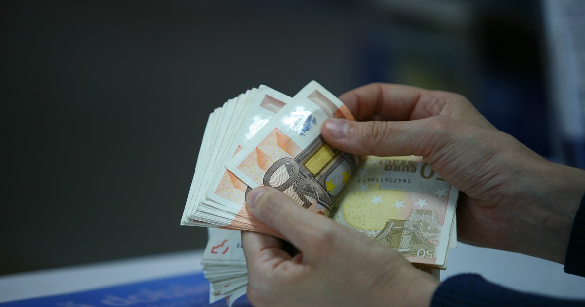 O româncă a primit alocații pentru copii în Germania, deși locuiește în Anglia! Acuzată de fraudă, riscă închisoarea