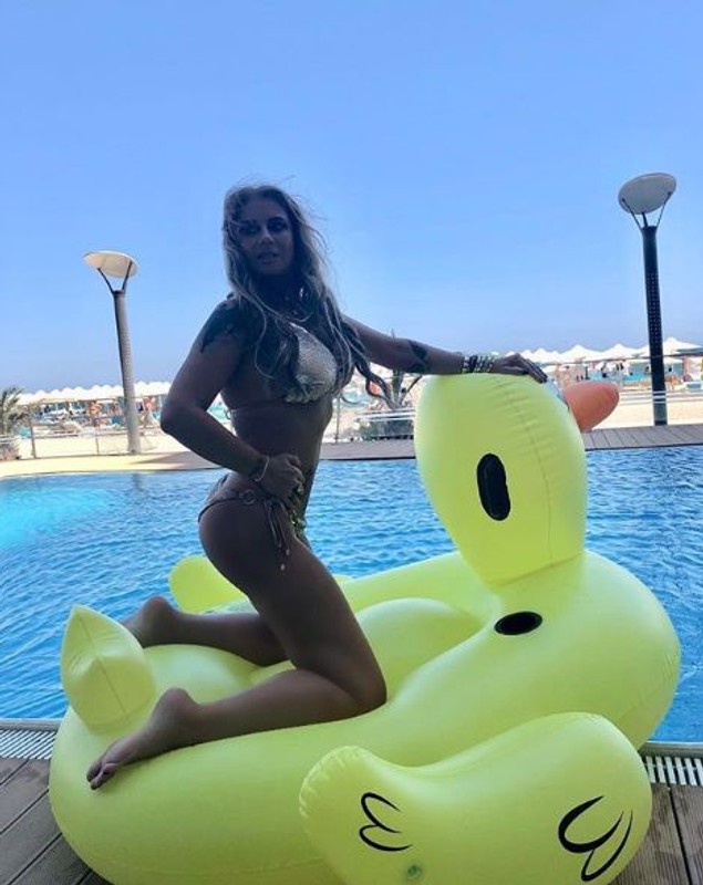 Fiica Anamariei Prodan, pe urmele mamei sale. Sarah a făcut senzație la mare | FOTO