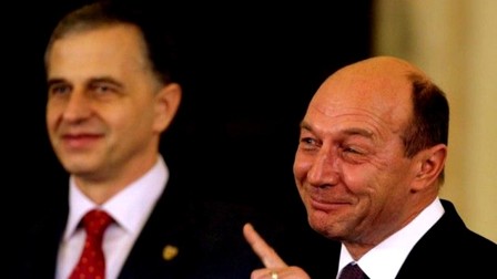 Dezbaterea dintre Mircea Geoană și Traian Băsescu a fost singura confruntare directă dintre cei doi candidați înaintea turului doi pentru alegerile prezidentiale din 2009