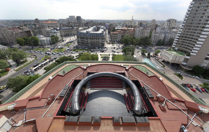 FOTO EXCLUSIV/ Teatrul Național București deschide amfiteatrul de pe acoperiș, în aer liber!