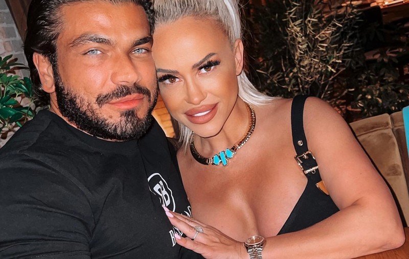 Motivul pentru care Joseph, soțul Andei Adam, a luat numele de familie al artistei după căsătorie: „Îmi va folosi pe scenă”