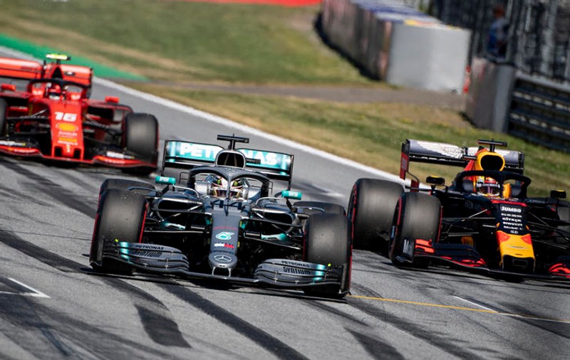 Formula 1 poate gestiona cursele chiar și cu zece cazuri confirmate de COVID-19
