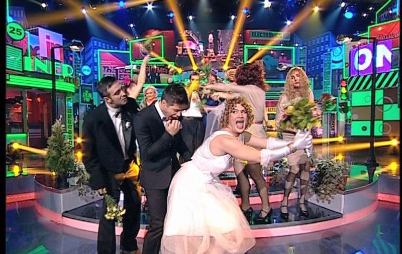 "Naomi" se căsătoreşte cu un cântăreţ celebru! | FOTO