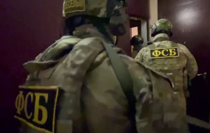 Un cetățean ruso-ucrainean, acuzat că pregătea un act de sabotaj în Crimeea, a fost arestat de FSB