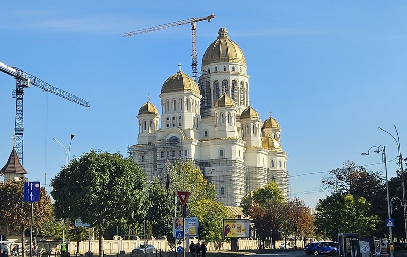 INTERVIU | Cum s-au construit biserici în România după 1989. Giuseppe Tateo, antropolog italian: „Religia a fost acaparată de noile elite pentru a-și legitima prezența publică”