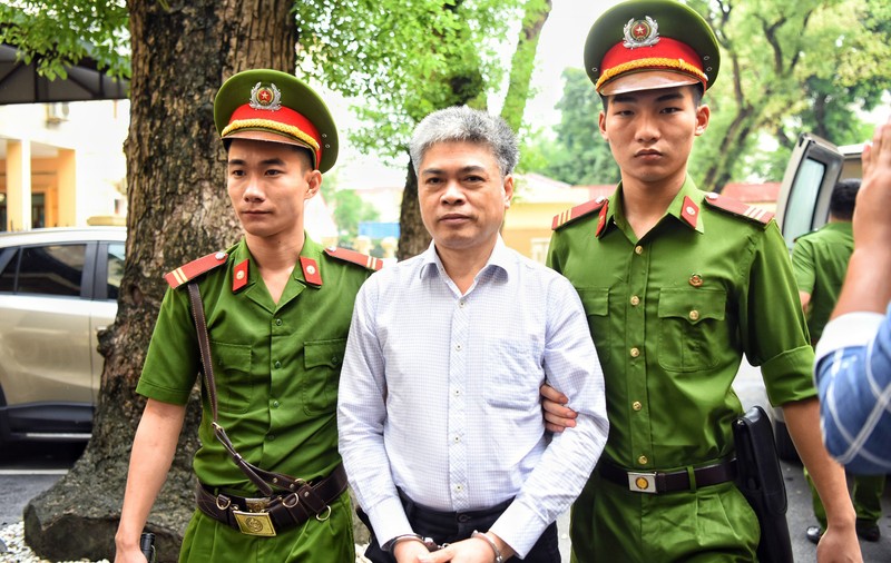 Fostul șef al unei bănci din Vietnam a fost condamnat la moarte, după ce a fost găsit vinovat de fraudă