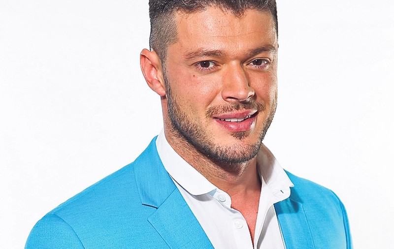 Victor Slav, de nerecunoscut în copilărie. Iar mama lui este mai ceva ca un model
