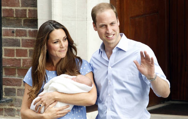 VESTE NEAŞTEPTATĂ de la GINECOLOGUL FAMILIEI REGALE, cel care a ajutat-o pe Kate Middleton să-l aducă pe lume pe prinţişorul George!
